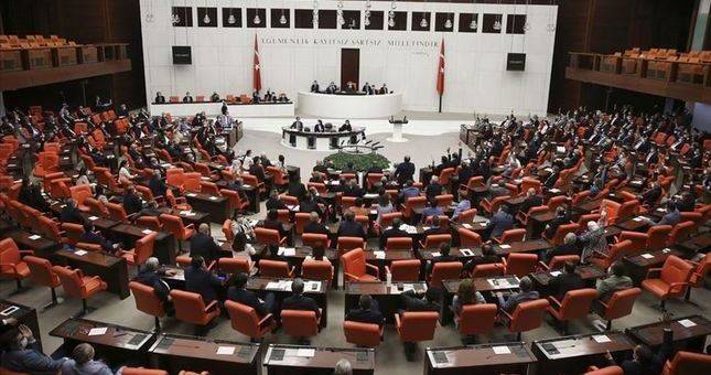 Парламент Турции продлил мандат на военные миссии в Ливане, Мали и ЦАР