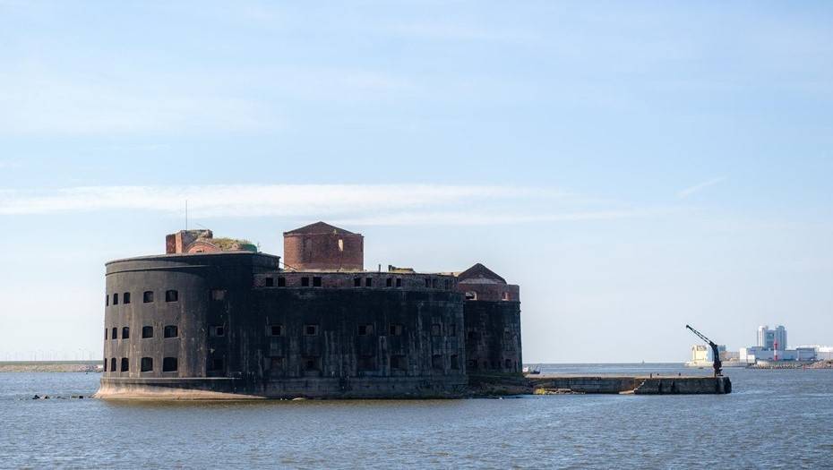 Минобороны представит в Смольном план реконструкции фортов Кронштадта