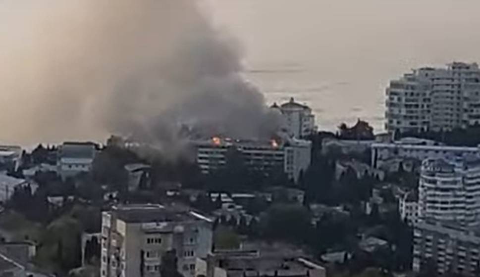 В оккупированной Ялте произошел масштабный пожар в санатории Минобороны РФ: видео