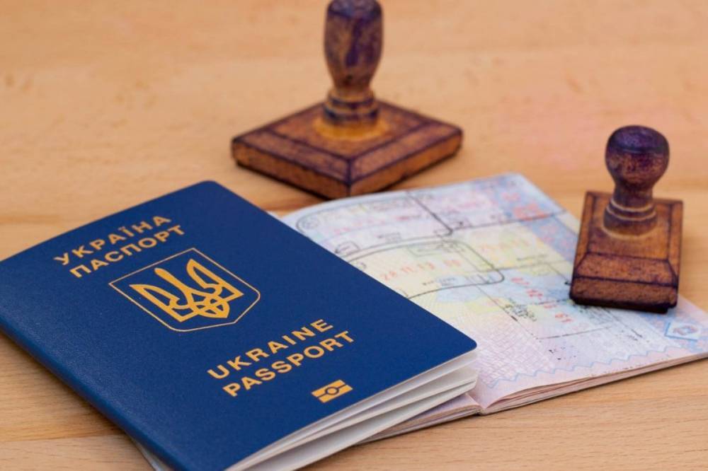 Паспорт Украины оказался в рейтинге самых сильных в мире: где украинцы могут отдыхать без визы