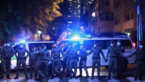 Спецназ полиции по борьбе с угонщиками займется разгоном толп нарушителей карантина