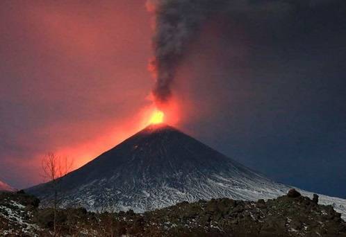 На Камчатке встревожены необычной активностью крупнейшего вулкана