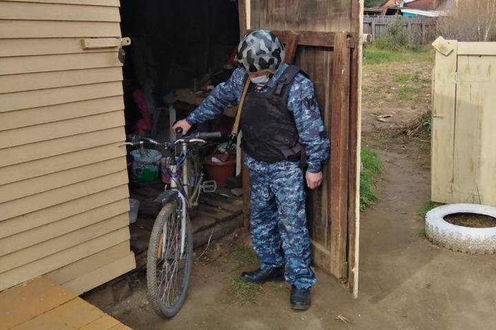 В Бурятии из ограды угнали велосипед за 8 тысяч рублей