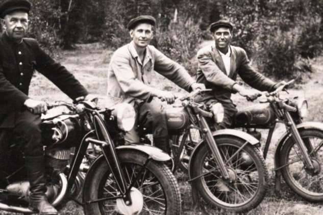 Почему в деревнях и сёлах СССР было много мотоциклов (7 фото)