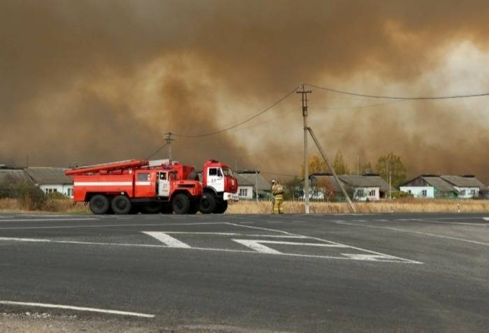 Дополнительные силы Минобороны переброшены в Рязанскую область для тушения пожара на складе боеприпасов