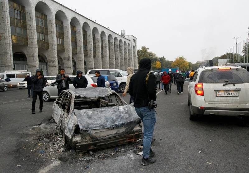 Количество пострадавших во время беспорядков в Бишкеке превысило тысячу человек