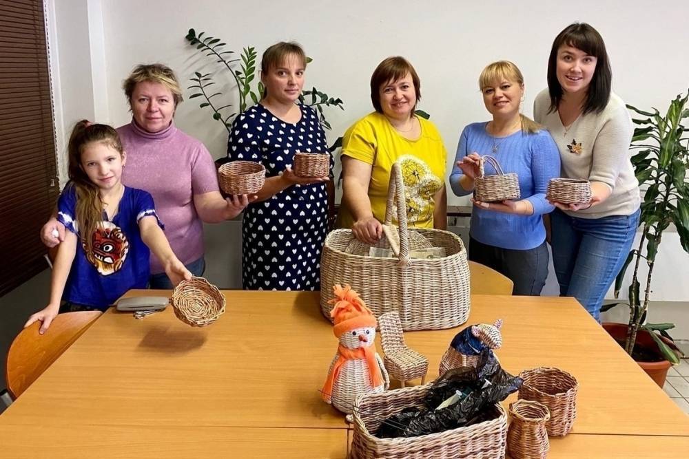 Для жителей Тверской области провели мастер-класс по плетению