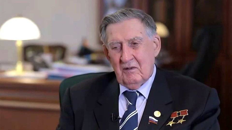 На 96-м году жизни скончался бывший сенатор и кандидат в члены Политбюро ЦК КПСС Владимир Долгих