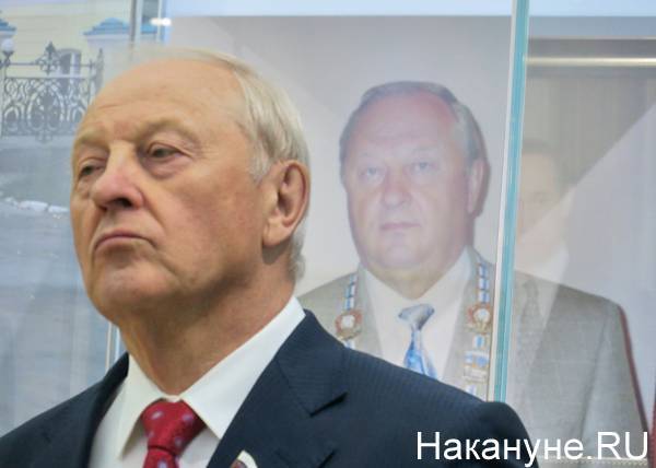"Ценю, уважаю и люблю!" Куйвашев и Высокинский поздравили Росселя с 83-летием