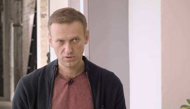 Навальный объяснил, почему МВД уже месяц не может найти Марию Певчих