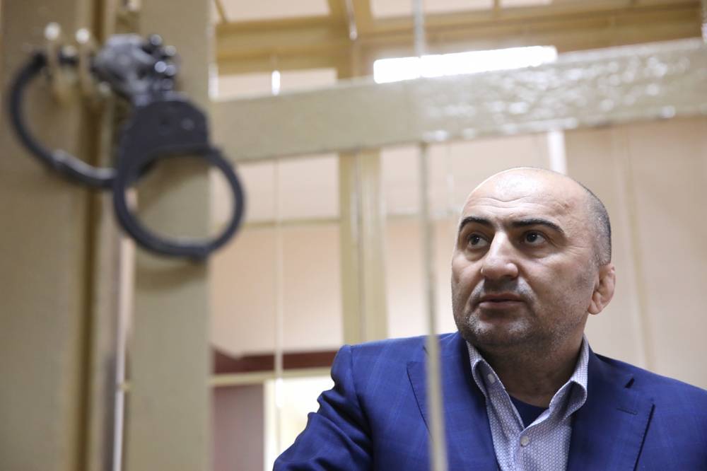 Полковника МВД Дагестана Хизриева приговорили к 9 годам колонии по делу о миллионной взятке