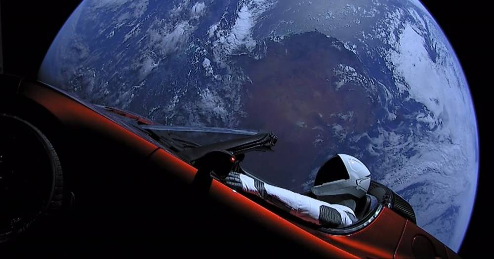 Tesla Roadster добралась до Марса