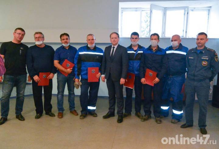 За спасение людей из пожара сотрудники волховского «Леноблводоканала» получили Благодарности Губернатора