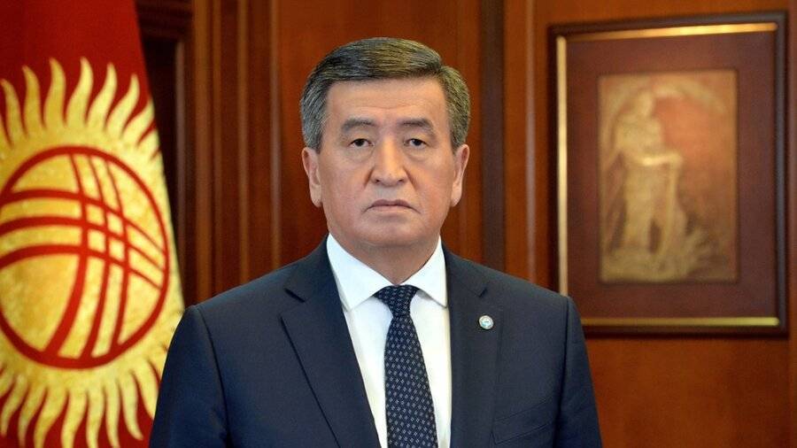 Президент Киргизии назвал условие отставки