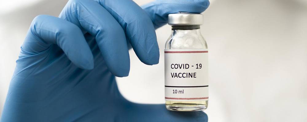 США обвинили РФ, КНР и Иран в попытках помешать получить вакцину от COVID-19