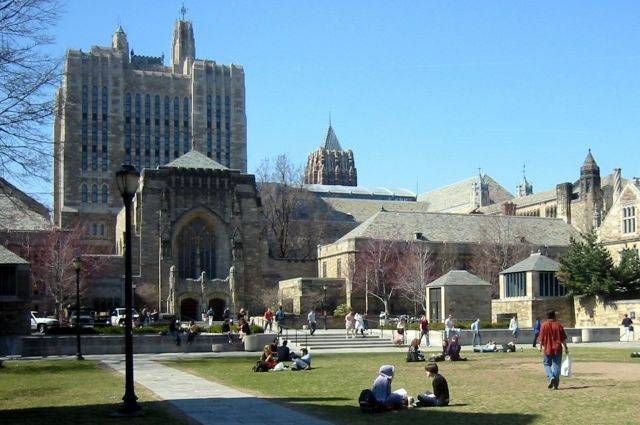 Власти США обвиняют Йельский университет в дискриминации