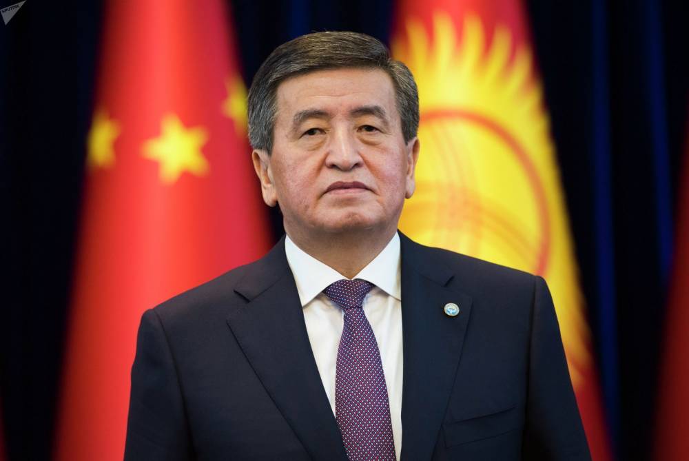 Президент Киргизии готов уйти, но с условием возвращения страны в правовое поле