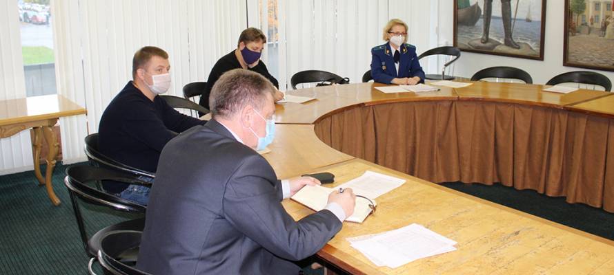 Власти Петрозаводска просят прокуратуру проверить транспортные предприятия города