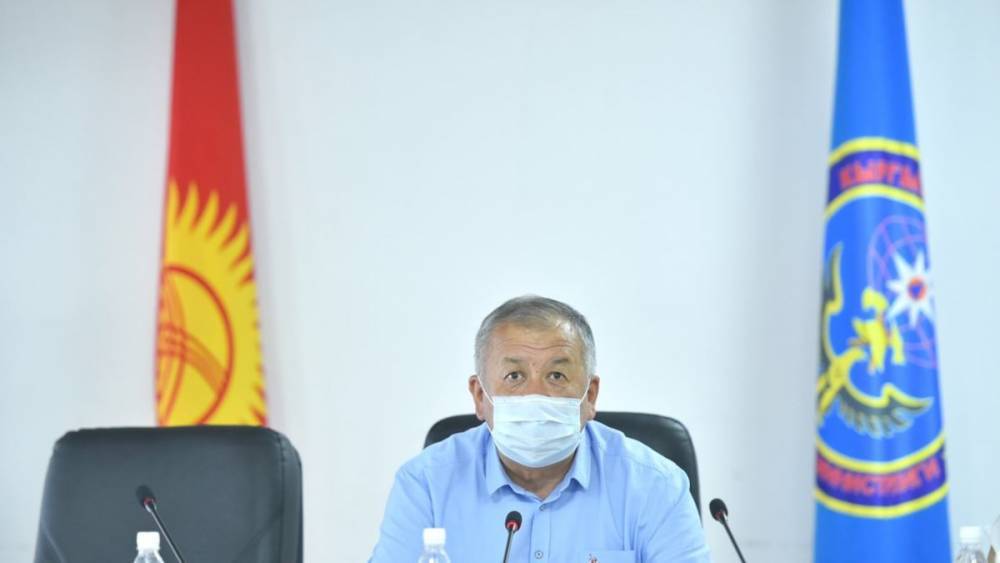 Президент Киргизии отправил в отставку правительство Кубатбека Боронова