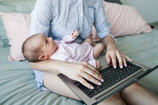В Москве женщина продала новорожденную дочь через интернет за ₽ 300 тыс.