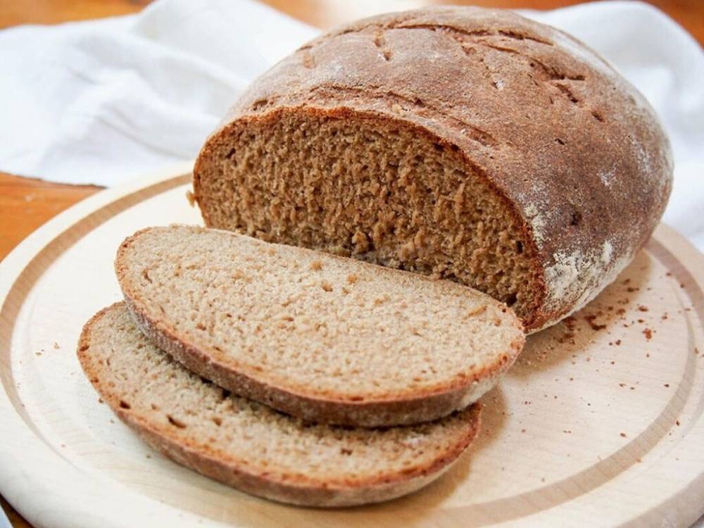 Диетолог назвала сорт хлеба, который можно есть при похудении