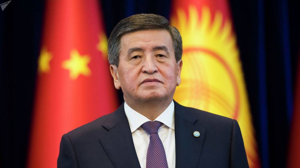 В Бишкеке введён режим чрезвычайного положения