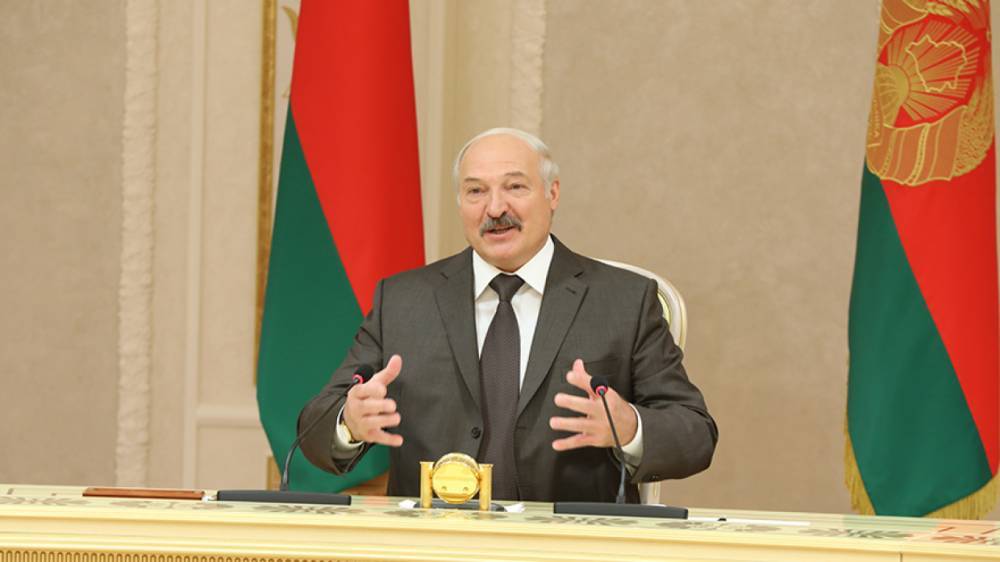 Лукашенко назвал гарантию «выживания» Белоруссии при «турбулентности»