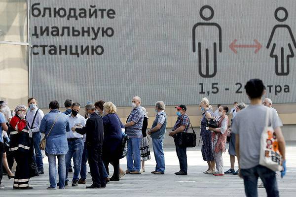 Собянин призвал москвичей «продержаться несколько месяцев» до вакцинации