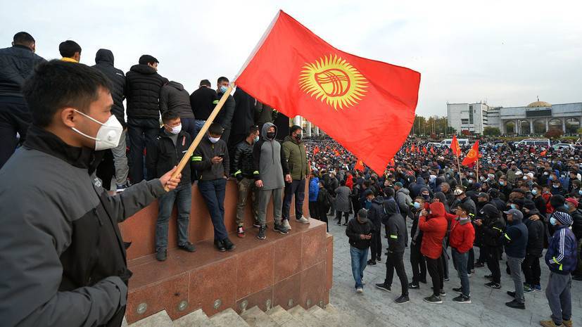 Режим ЧП и комендантский час в Бишкеке: что известно о ситуации в Киргизии