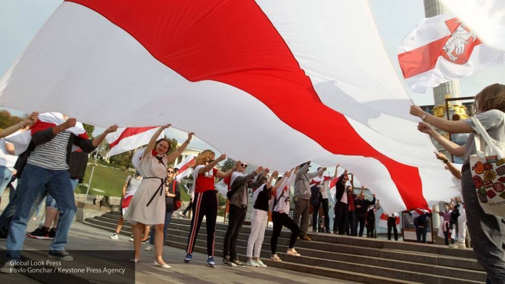 Западные кураторы помогли Тихановской "придумать" забастовку в Белоруссии