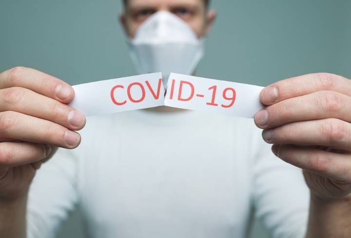 Петербургский ученый рассказал о способности некоторых людей не заражаться коронавирусом