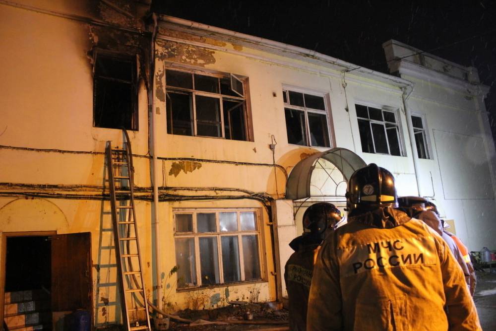 Погибшие в ночном пожаре в Казани оказались сотрудниками ЧОПа