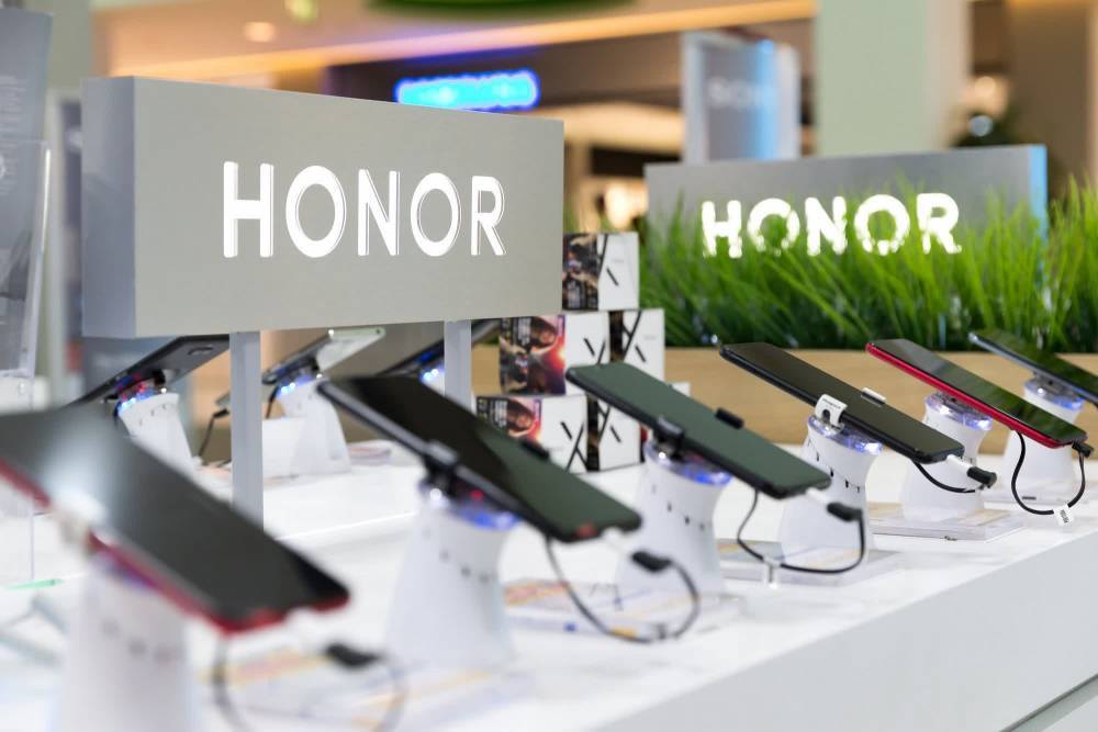 Reuters: Huawei продает бренд Honor консорциуму во главе с Digital China за $15 млрд