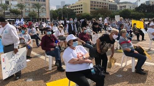 "Нас оставили без денег на лекарства": демонстрация пенсионеров в Тель-Авиве
