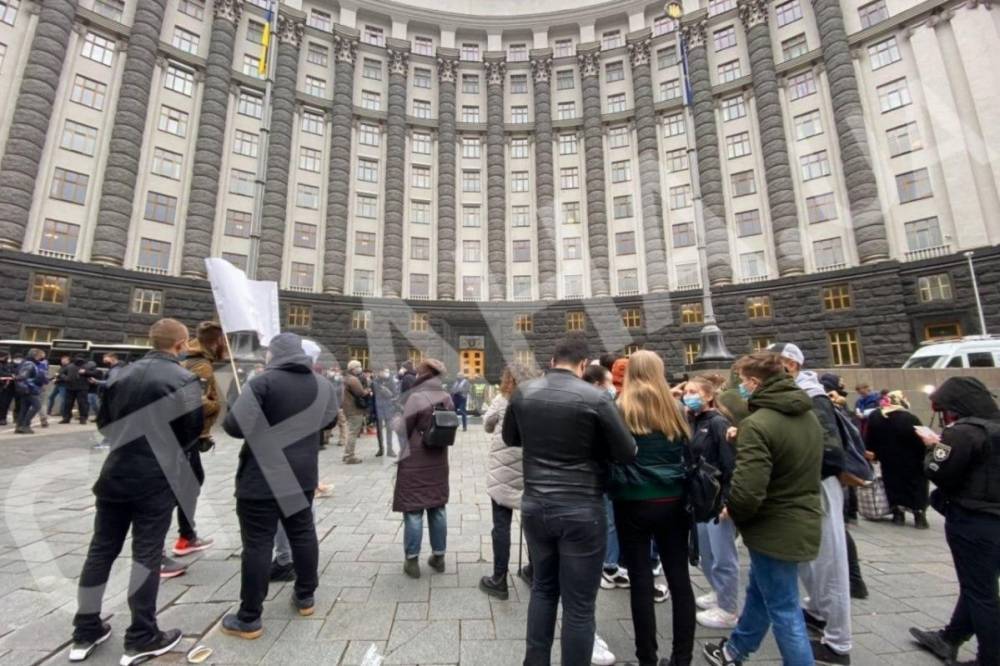 В Украине рестораторы и предприниматели вышли на протест против ужесточения карантина. Фото