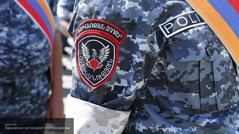 Столкновения между протестующими и полицией начались в Ереване