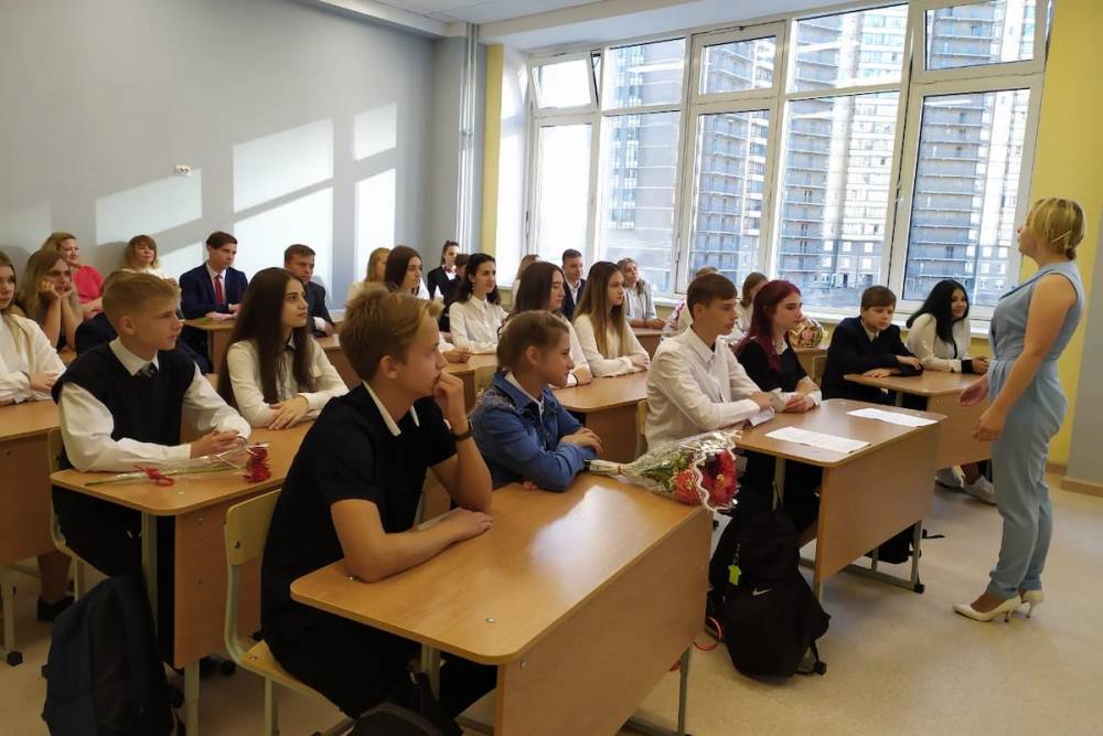 В Петербурге сократилось число классов на «удаленке»
