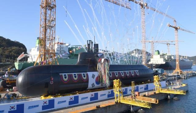 ВМС Южной Кореи спустили на воду неатомную субмарину проекта KSS-III (ФОТО)