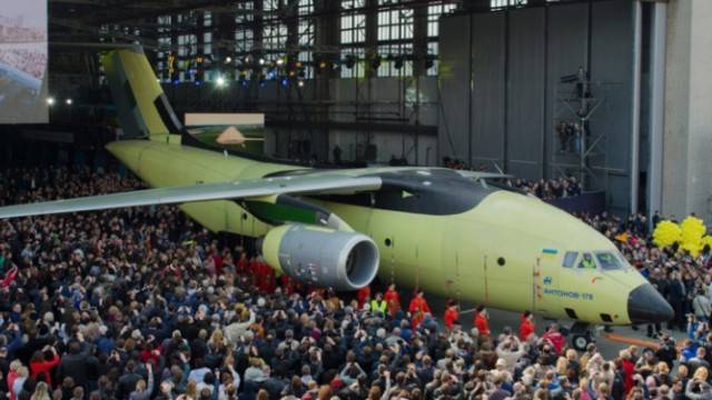 Украина планирует выделять на авиастроение по 2 млрд грн