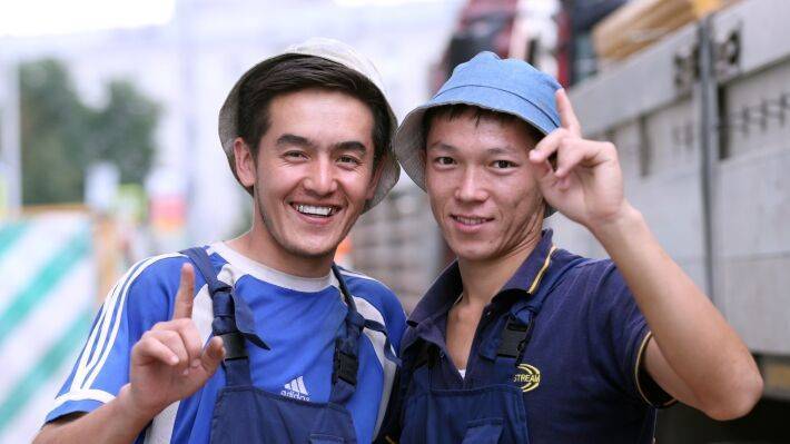 Демограф Ракша: Китай может «перехватить» у России трудовых мигрантов