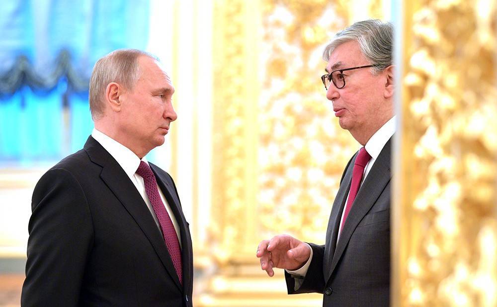 Путин и Токаев обсудили совместное производство вакцины