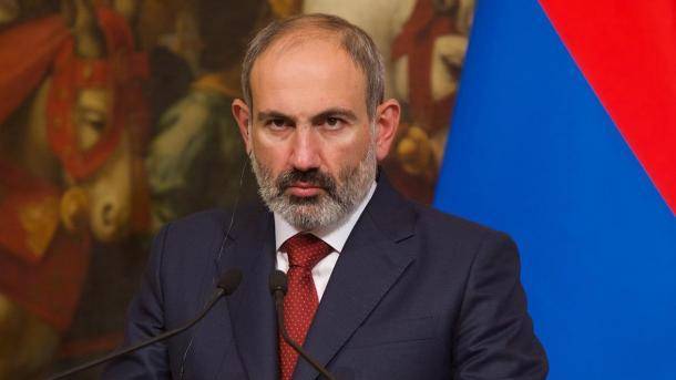 Армянская оппозиция провалила попытку отправить Пашиняна в отставку