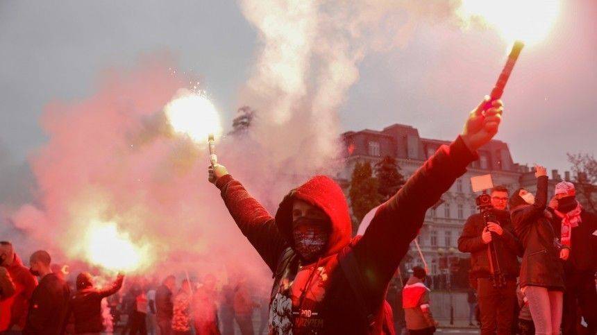 Видео: Полиция Польши подавила массовые беспорядки в День независимости