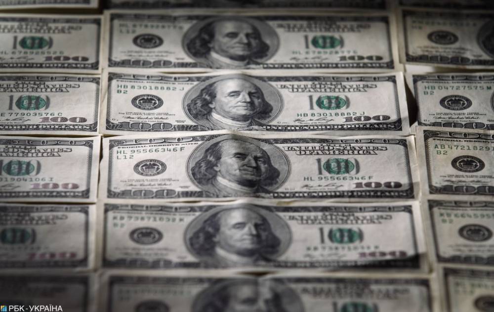 Курс доллара растет третий день подряд