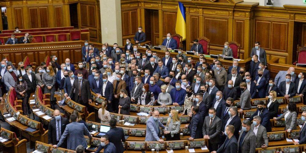 Украинцы готовы провести в Раду всего четыре партии — соцопрос