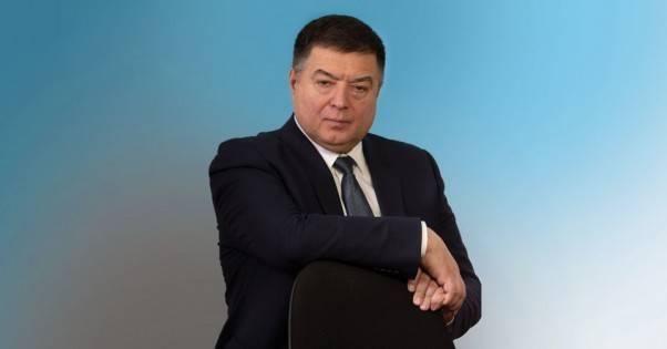 Отставка главы КСУ разрешила бы конституционный кризис — Вениславский