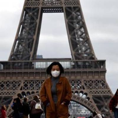 Вторая волна пандемии коронавируса во Франции является необычайно сильной