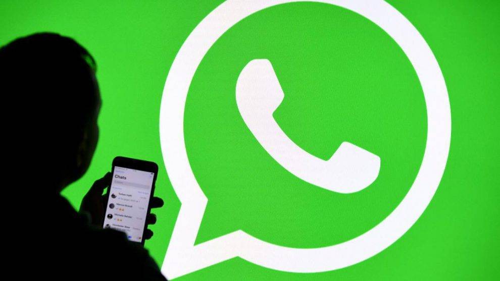 Глазовская больница стала принимать обращения через WhatsApp