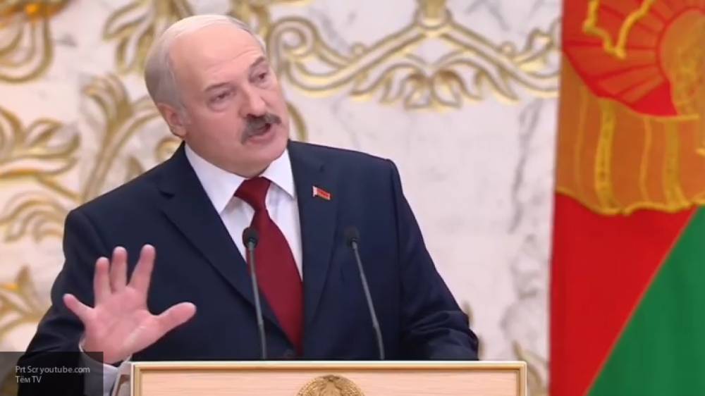 Лукашенко освободит кресло президента Белоруссии "когда надо"