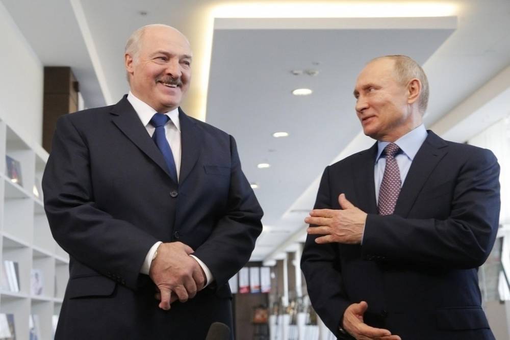 Лукашенко заявил, что никогда не предаст Путина